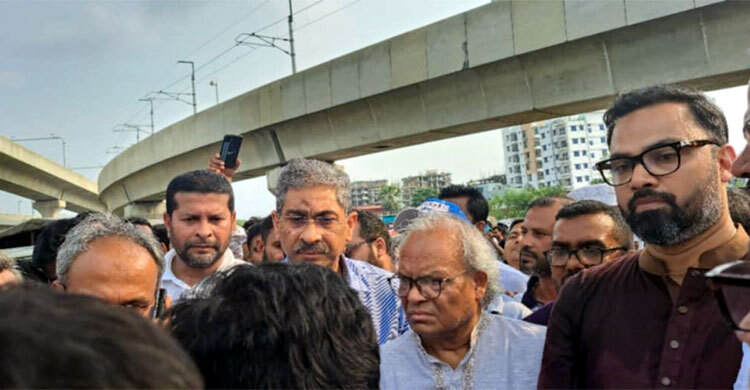 ঘটনাস্থলে বিএনপি নেতা রিজভী ও এ্যানি সহ প্রতিনিধিদল